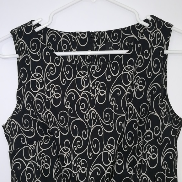 🖤Spiral Black Dress - Picture 3 of 8